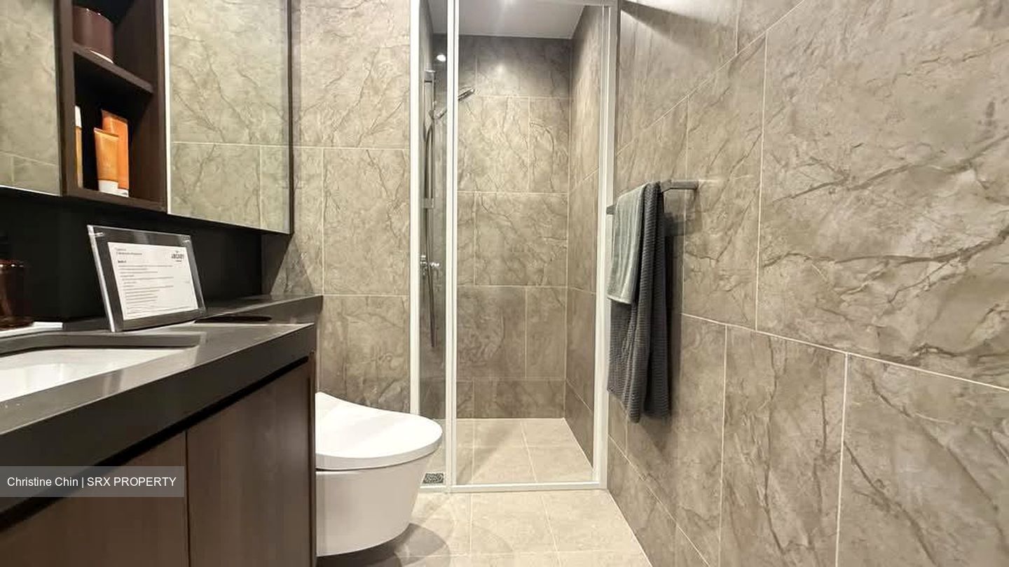 Serangoon Road (D12), Condominium #558309021